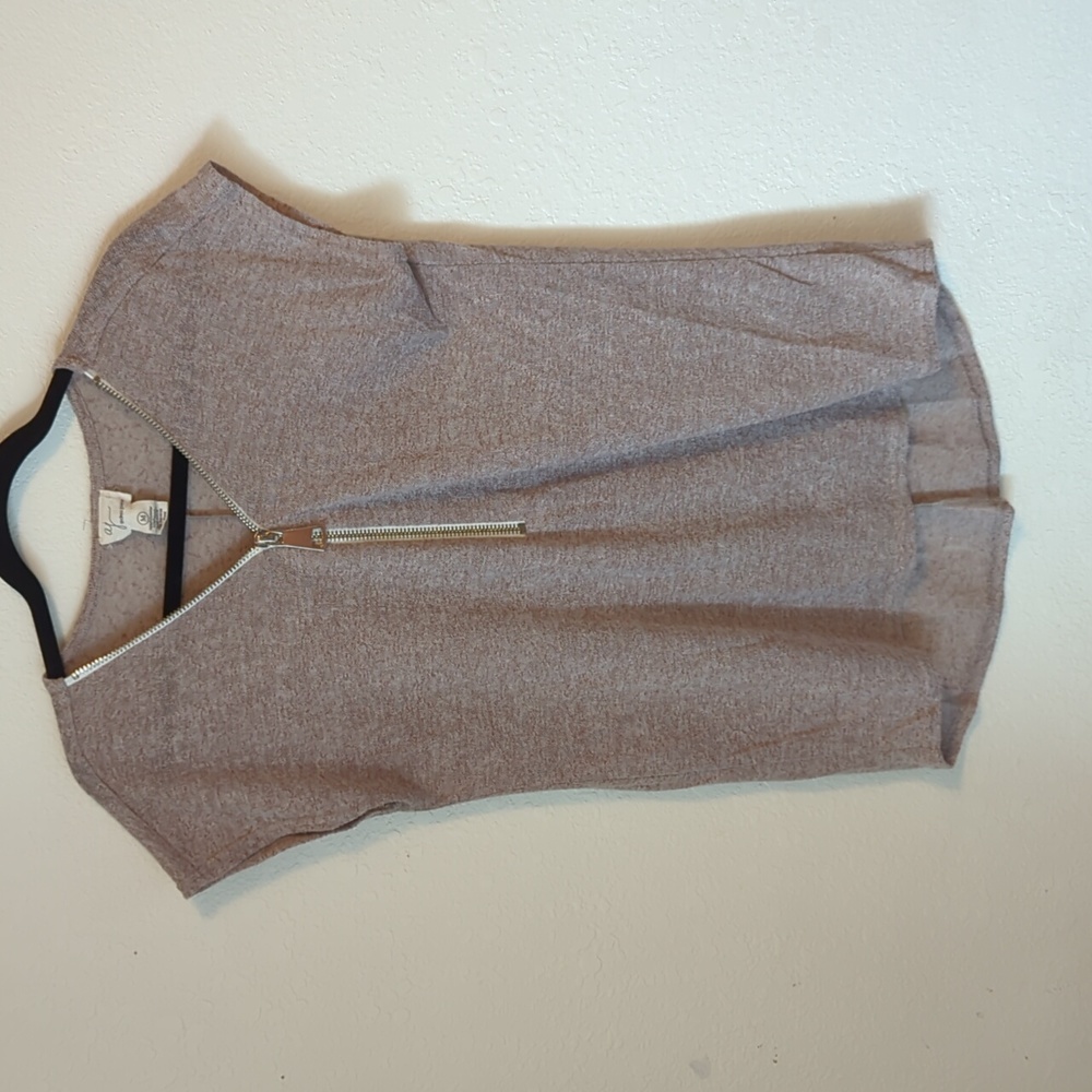 Andrea Jovine Women's Medium Taupe Top